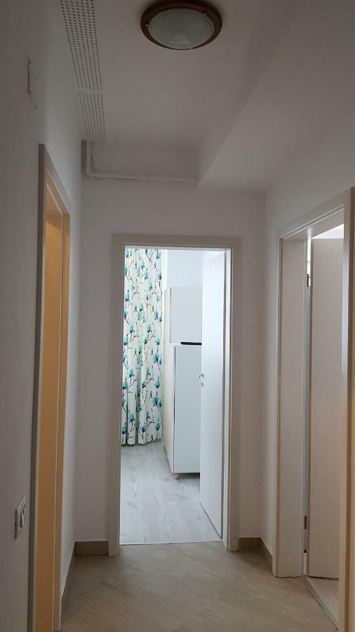 Apartament Ultracentral Monadin 2 Braşov Buitenkant foto