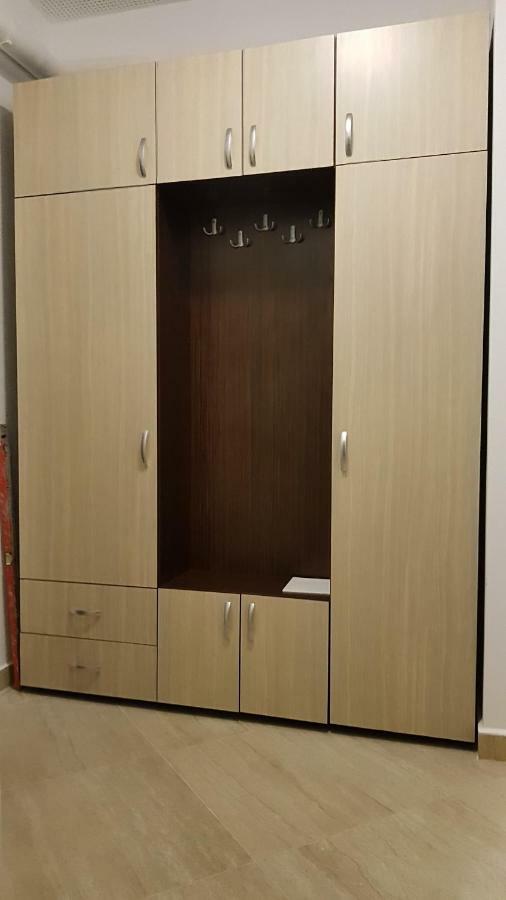 Apartament Ultracentral Monadin 2 Braşov Buitenkant foto