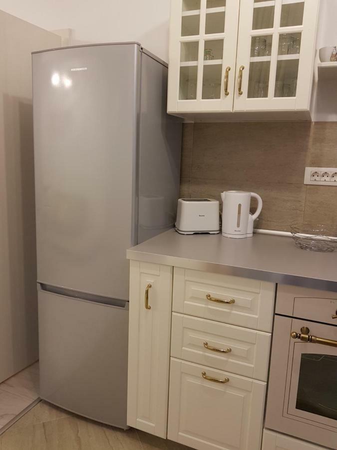 Apartament Ultracentral Monadin 2 Braşov Buitenkant foto