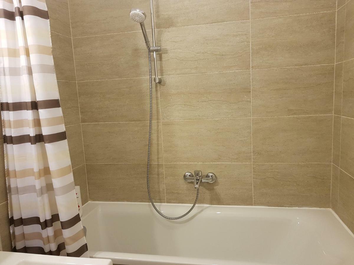 Apartament Ultracentral Monadin 2 Braşov Buitenkant foto