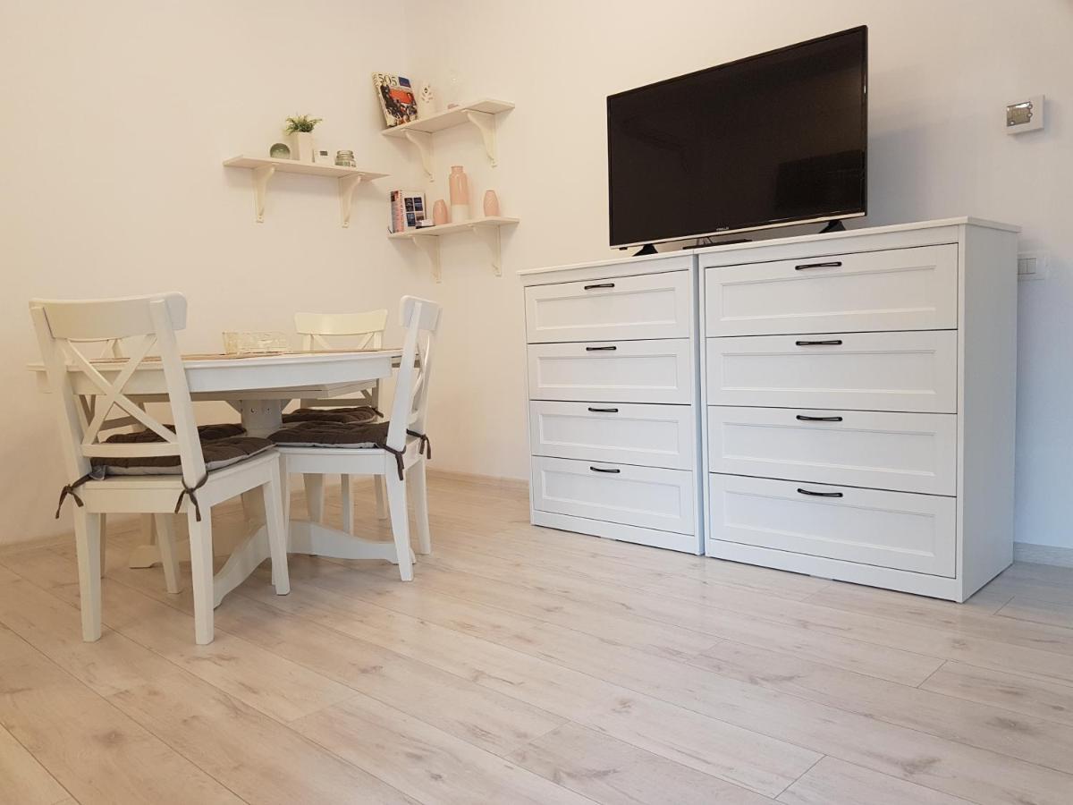 Apartament Ultracentral Monadin 2 Braşov Buitenkant foto